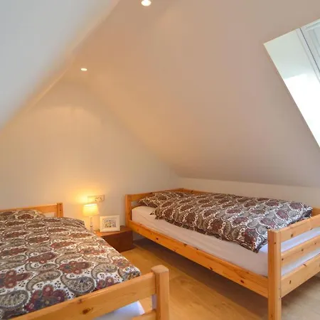 Logeren Bij Laura - A En C Holiday home